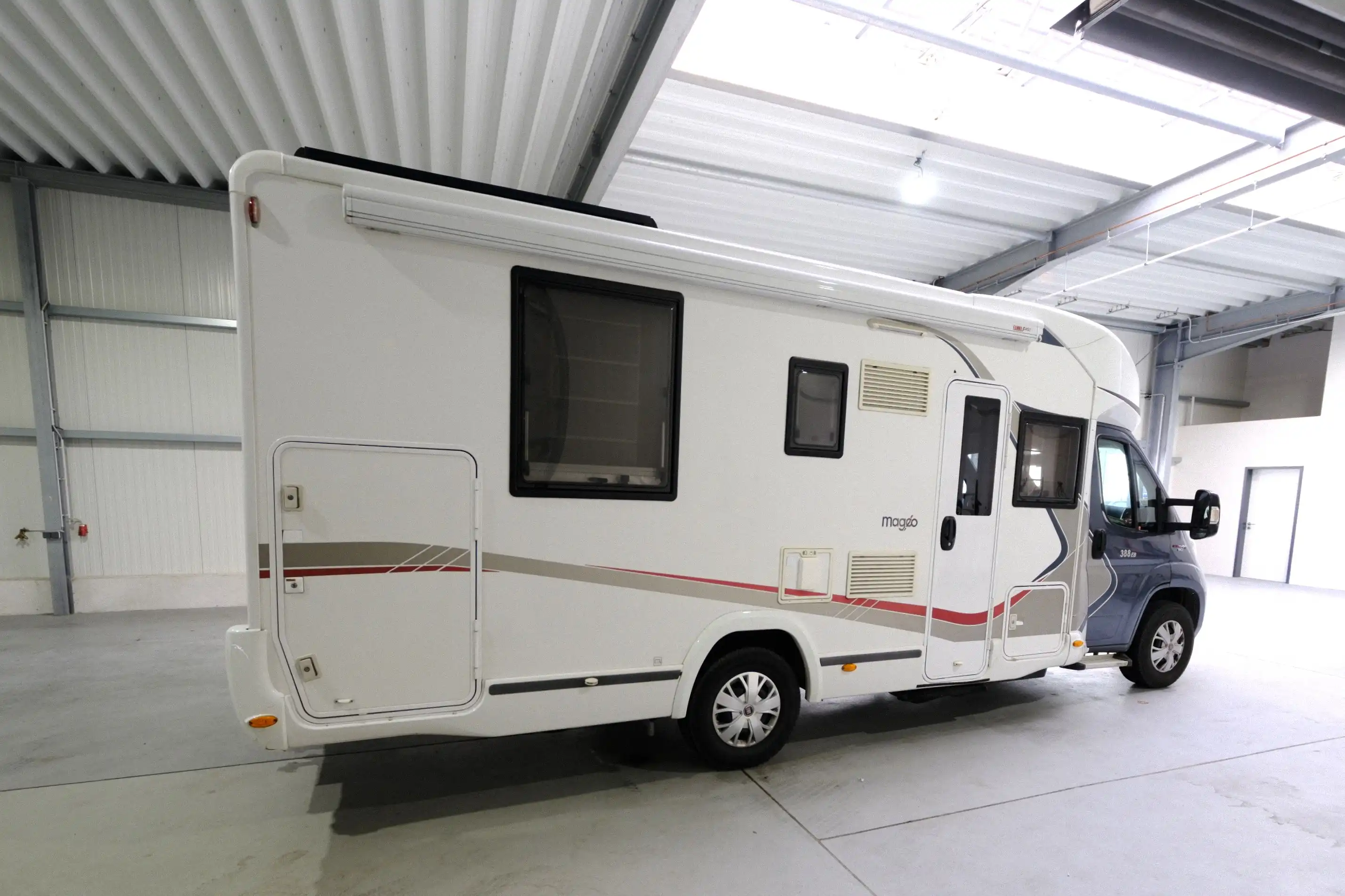 CHALLENGER Mageo 388 EB